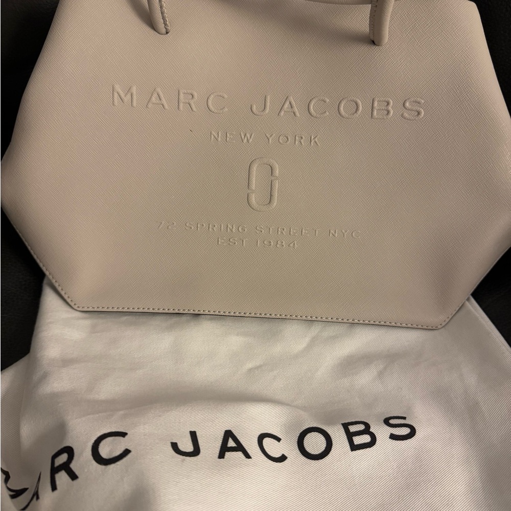Marc Jacobs Cream Handbag - Picture 3 of 7